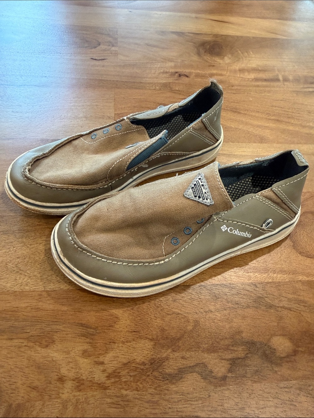 Columbia Tan/Brown Slip-On Non Marking Leather and Canvas Loafers Kid Size 3